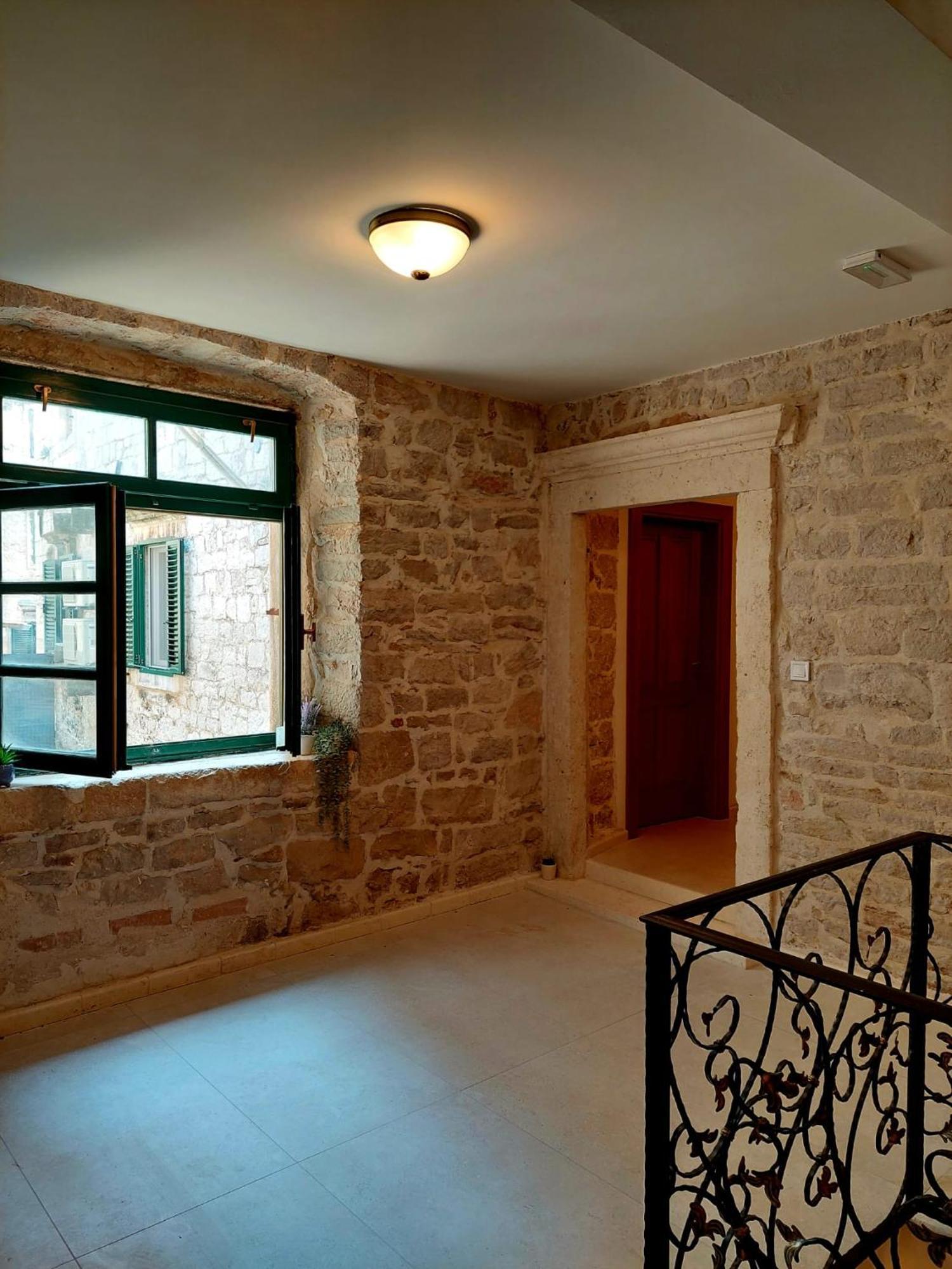 Central Palace Apartment Шибеник Екстер'єр фото